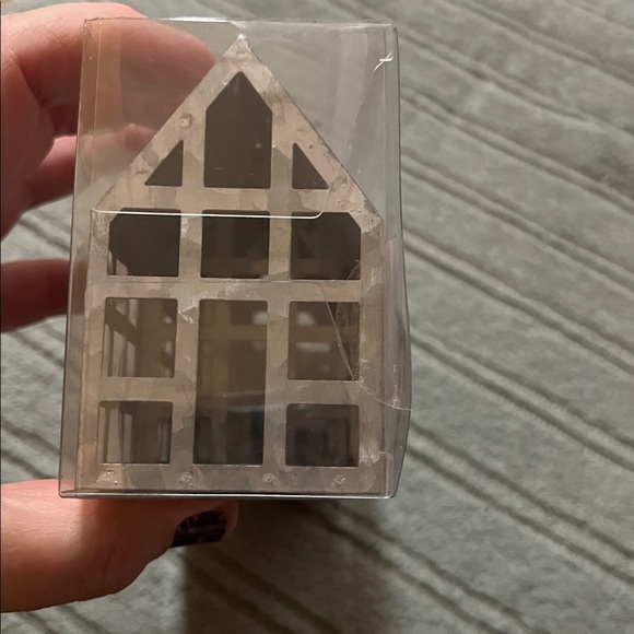 NIB. Set of 3 Metal barn houses - Picture 3 of 5